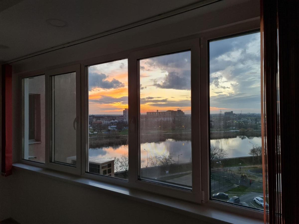 Luxury Panoramic Apartment Орадеа Екстериор снимка